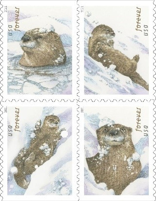 Otters in Snow Winter Animal Label Set for Holiday and Seasonal Greetings 100pcs/Pack (20pcs/Booklet)